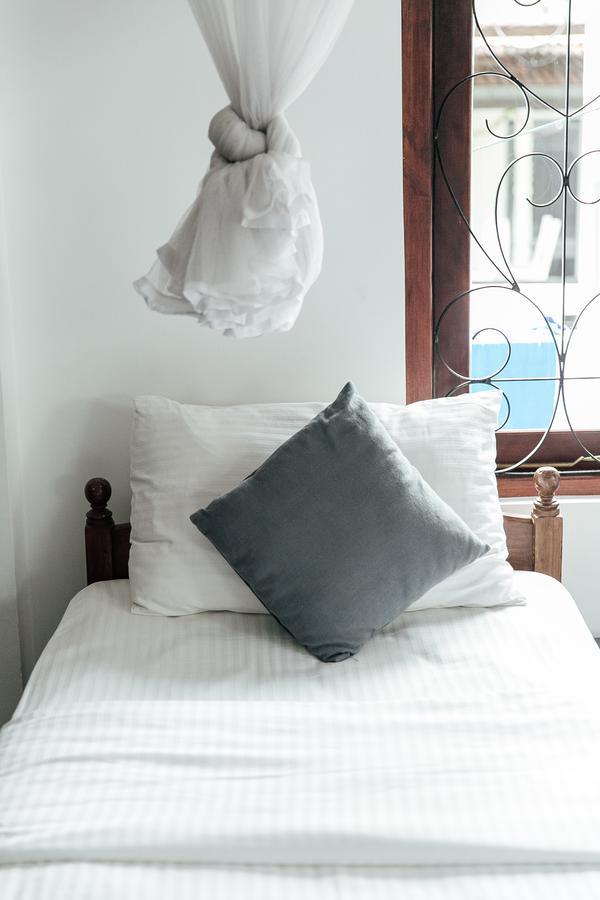 أونا واتونا Bedspace المظهر الخارجي الصورة